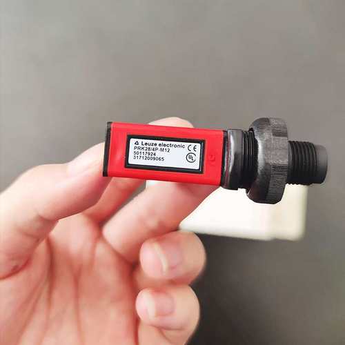 现货Leuze/劳易测PRK28/4P-M12带偏振光片镜的镜反射型光电传感器