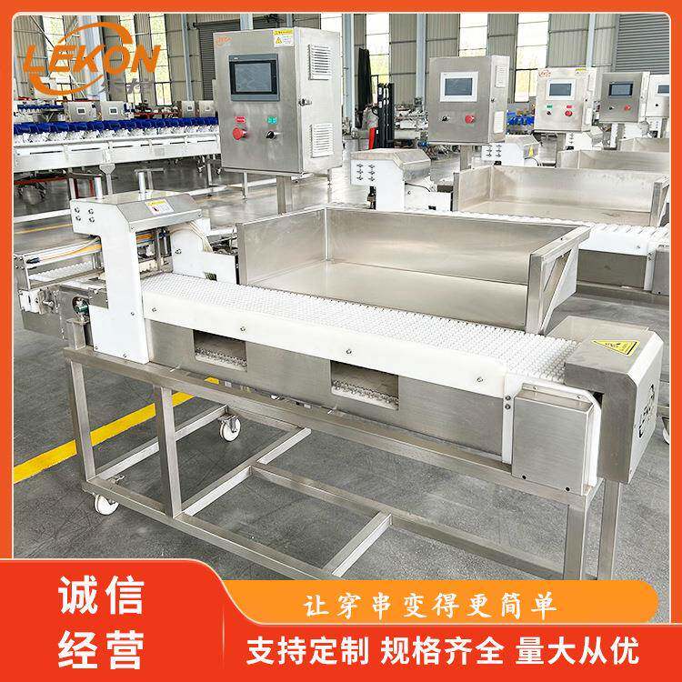 鱼丸鱿鱼仔穿串机全自动麻辣串快速穿串机器关东煮穿串设备