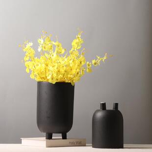 现代简约创意陶瓷花瓶 三足磨砂黑色装饰品 客厅阳台插花摆件小号