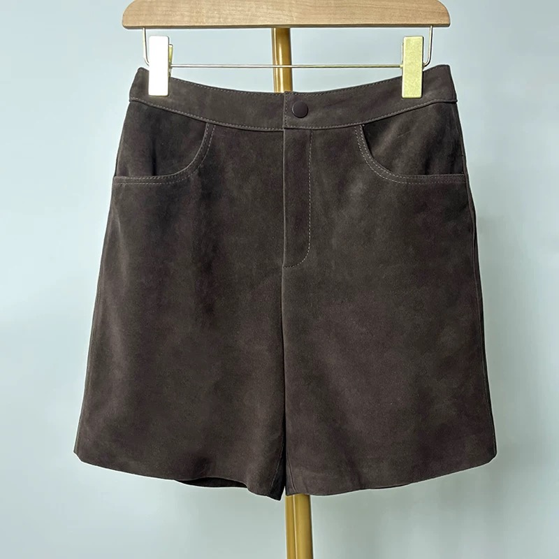 复古简约风绵羊皮反绒皮短裤