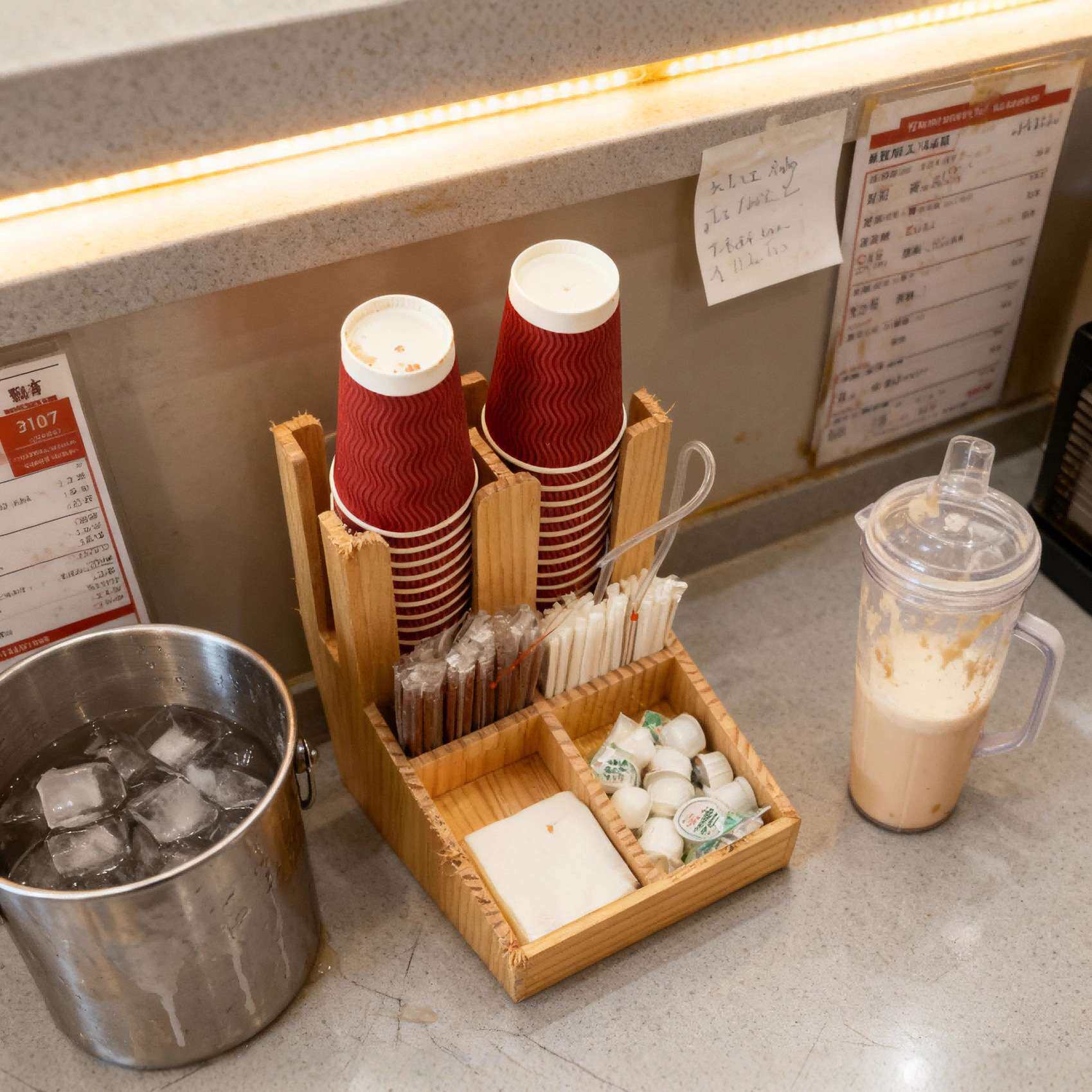 源头松木亚克力黑9590口径纸杯吸管奶茶店多功能收纳杯架品先