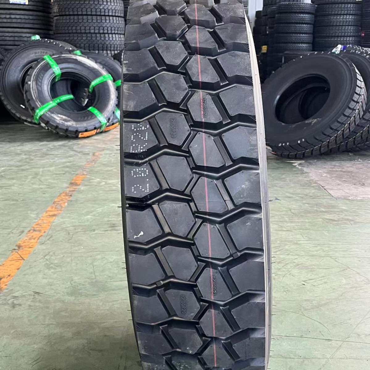 1100r20自卸车轮胎卡车货车轮胎钢丝胎量大优惠厂家直销10.00R20