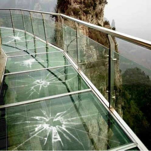 栈道玻璃屏 景区防水雷达互动玻璃栈道天桥5D声效LED透明屏