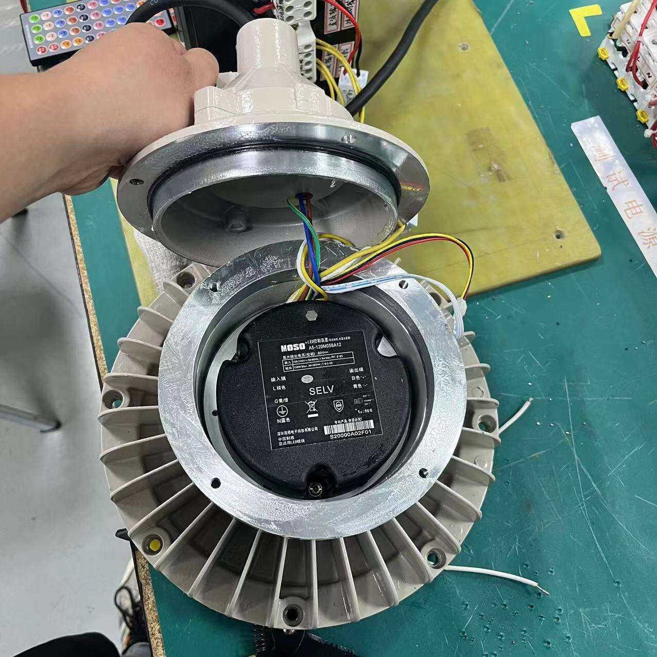 华荣飞策新黎明BZD132单颗集成LED芯BZD131BZD128吸顶式防爆LED灯