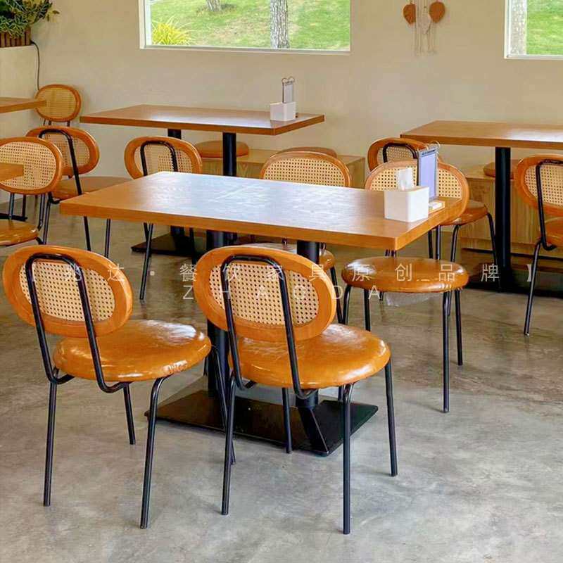 简约乡村咖啡桌椅西餐厅饭桌小吃汉堡实木餐桌椅子网红商用洽谈桌