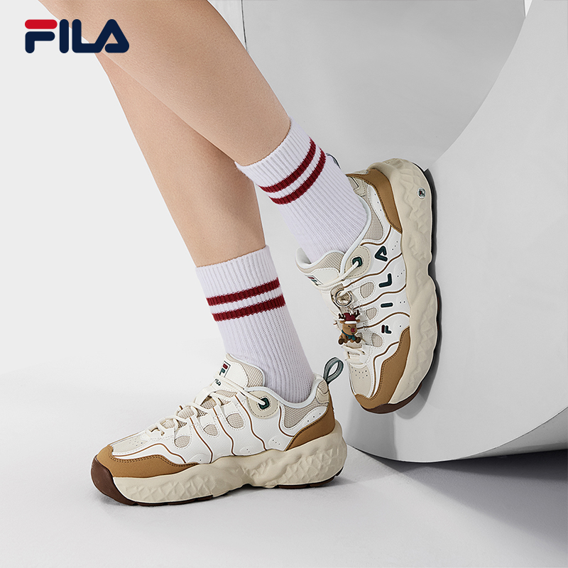 FILA斐乐女士老爹鞋休闲鞋
