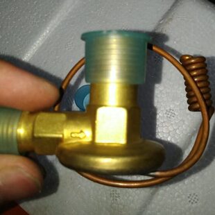 调节阀通用阀普通汽车空调T1.54口挂机5流分节40阀制冷膨胀3分顶