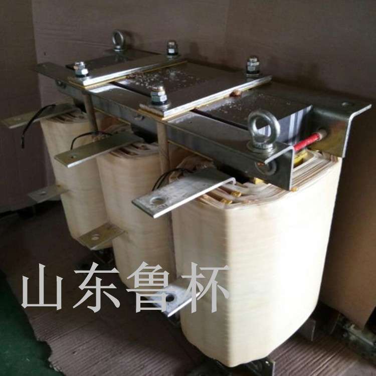 鲁杯进线电抗器ACL-500引出端子采用镀锡铜管端子