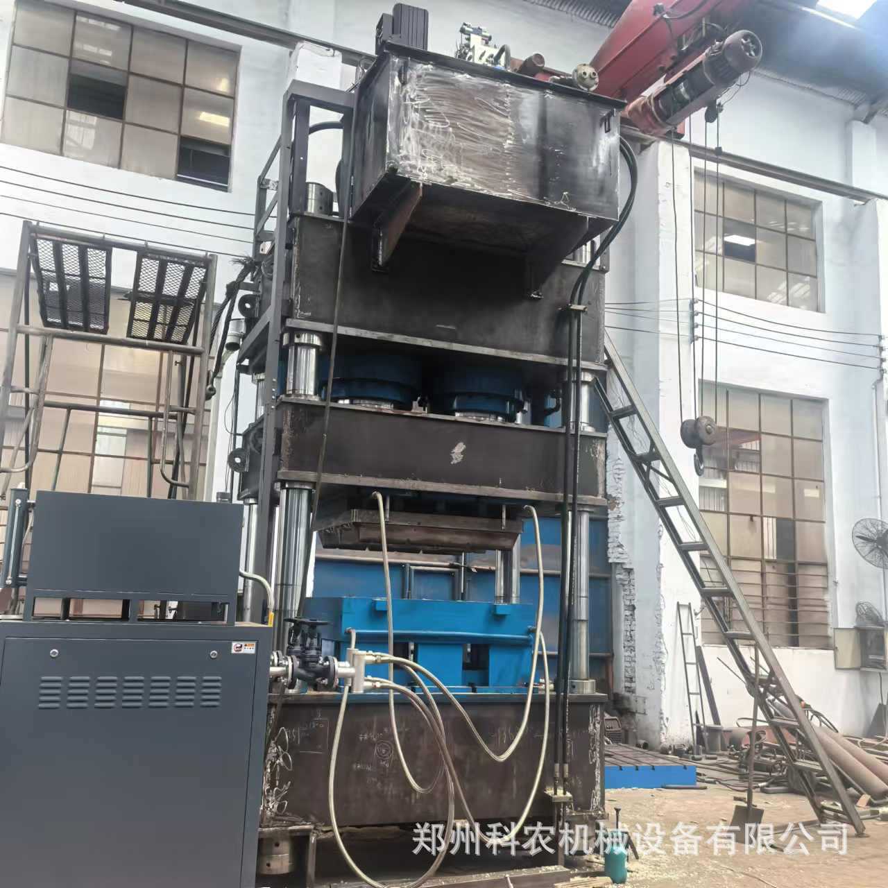 稻壳模压设备 稻壳托盘制作设备 锯末木屑压缩托盘设备生产厂家