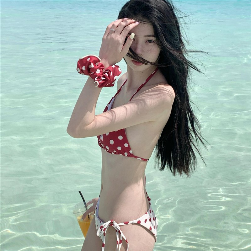 2025新款红色波点性感辣妹甜美比基尼小胸分体四件套泳衣女夏海边