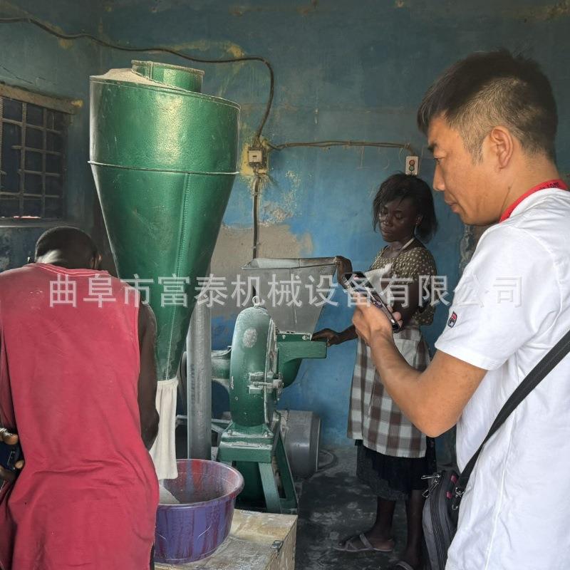 跨境销售玉米大豆磨粉机 铸铁式齿盘粉碎机 大米木薯干打粉机