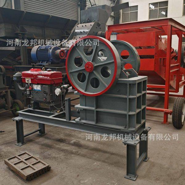 鄂式破碎机厂家 鹅卵石石灰石移动破碎站 柴油机动力颚式破碎机,机械设备,破碎机,淘宝优惠券,粉丝福利购,淘宝优惠卷