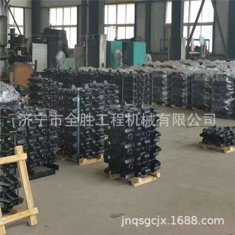 住SC500履带式起重机履带板 支重轮 引导轮 驱动齿