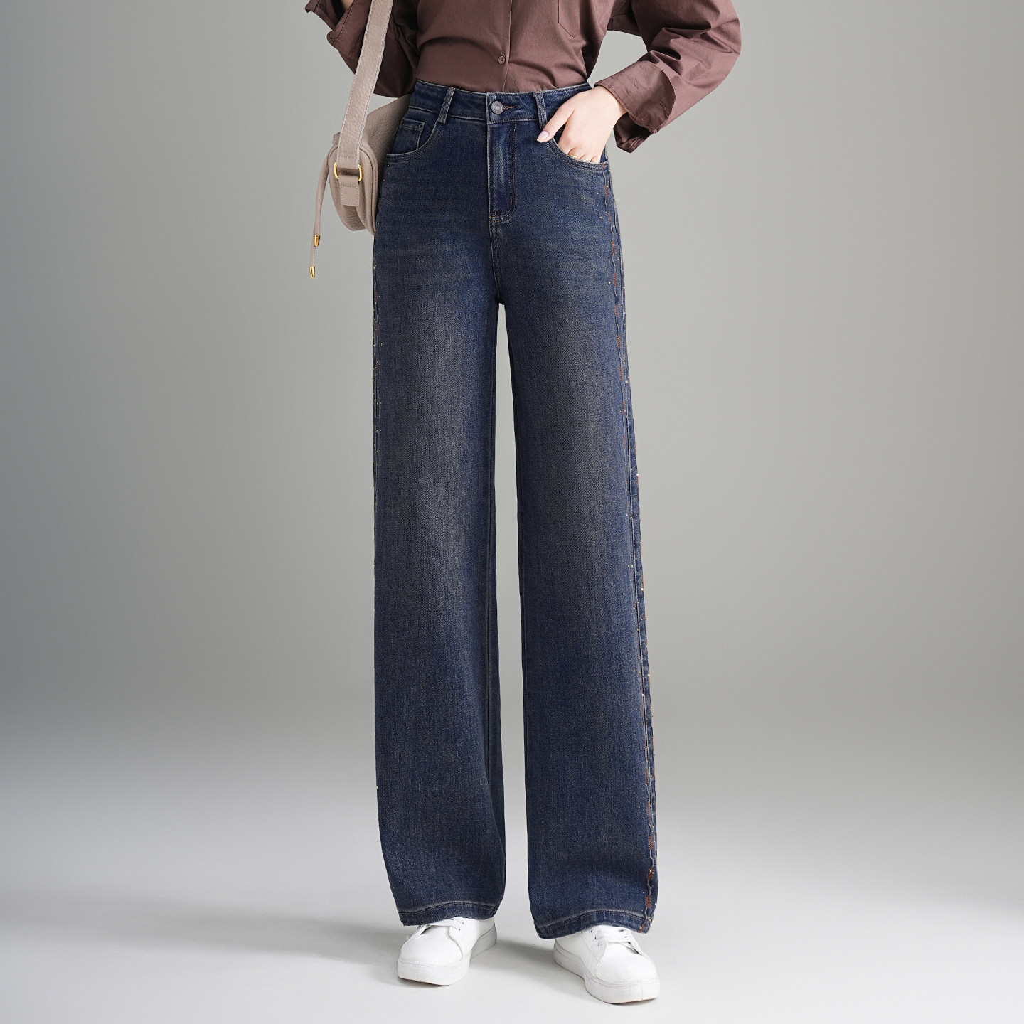 灰调牛仔蓝直筒牛仔裤女2025年秋冬新款烫钻刺绣高腰垂感阔腿长裤,女装/女士精品,牛仔裤,淘宝优惠券,粉丝福利购,淘宝优惠卷