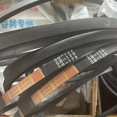 潍柴雷沃RG70履带收割机配件二号蛟龙皮带SB129进口皮带1000级