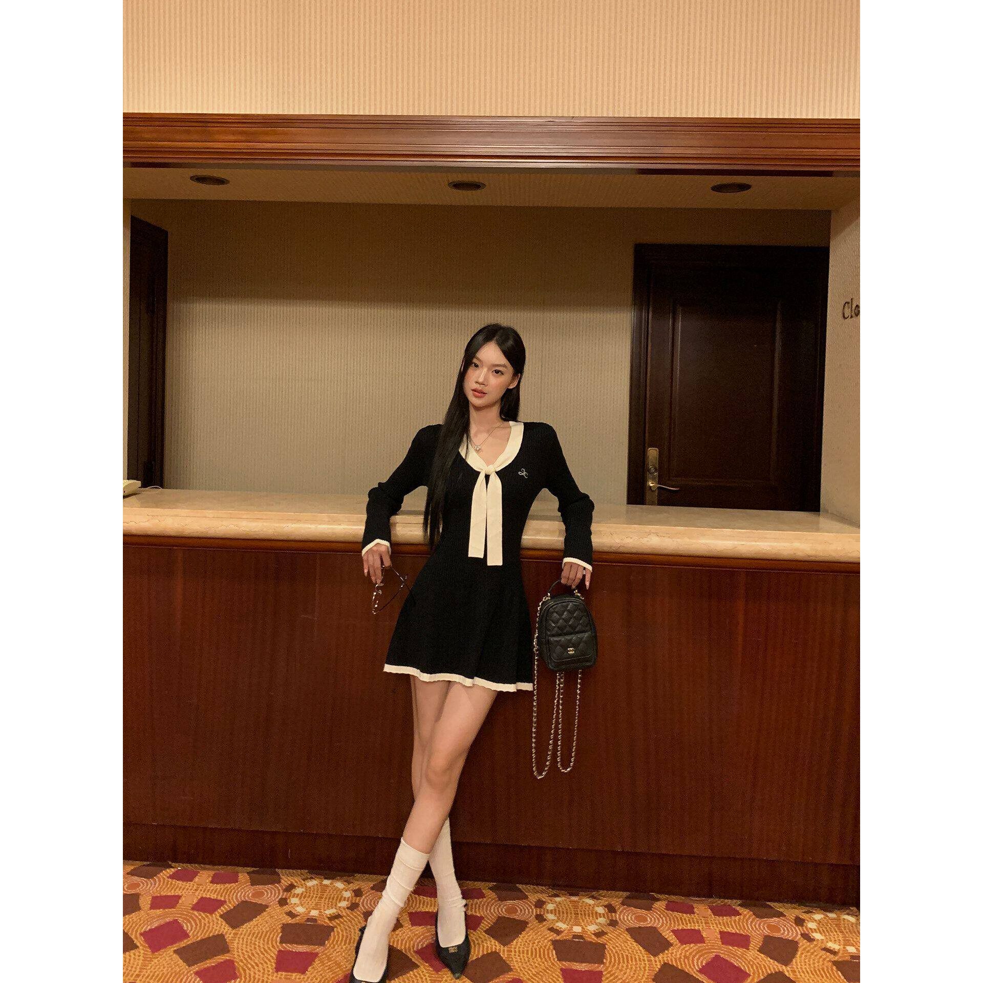 红人馆长袖连衣裙女秋季巨好看的法式黑色大方得体绝美假两件裙子