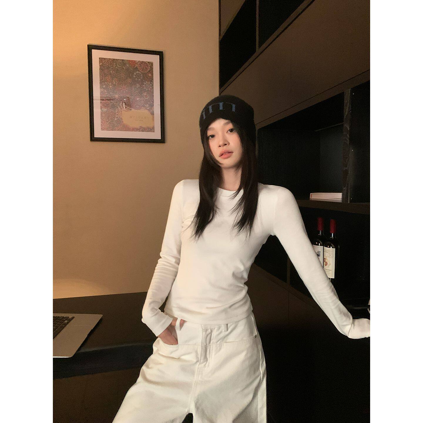 宋正恩白色正肩内搭打底衫女秋季新款修身短款磨毛长袖t恤上衣潮