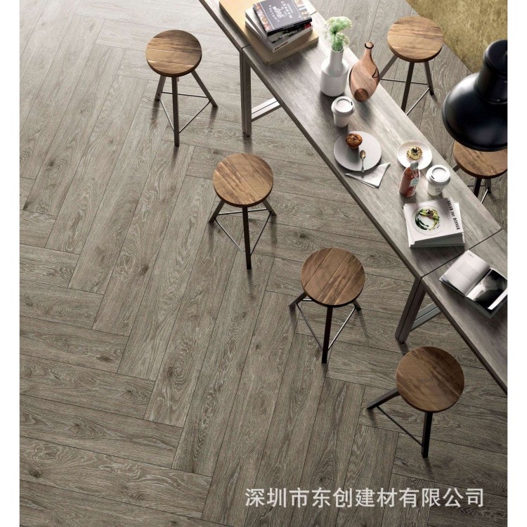 加拿大枫木仿实木木纹地板砖防滑地砖 卧室 阳台地砖