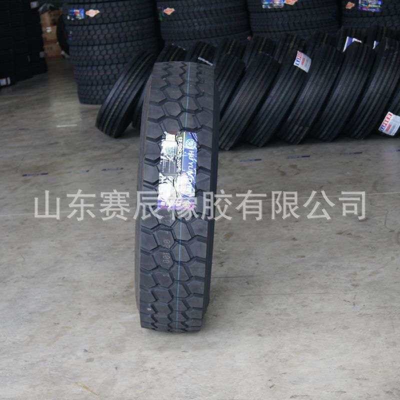 厂家 供应8.25R20轻卡载重轮胎 全钢耐磨耐用钢丝轮胎汽车轮胎