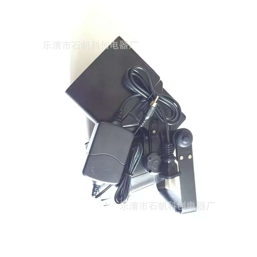 轻便式多功能强光灯SR-140 强光工作灯3灯珠带磁.BAD310