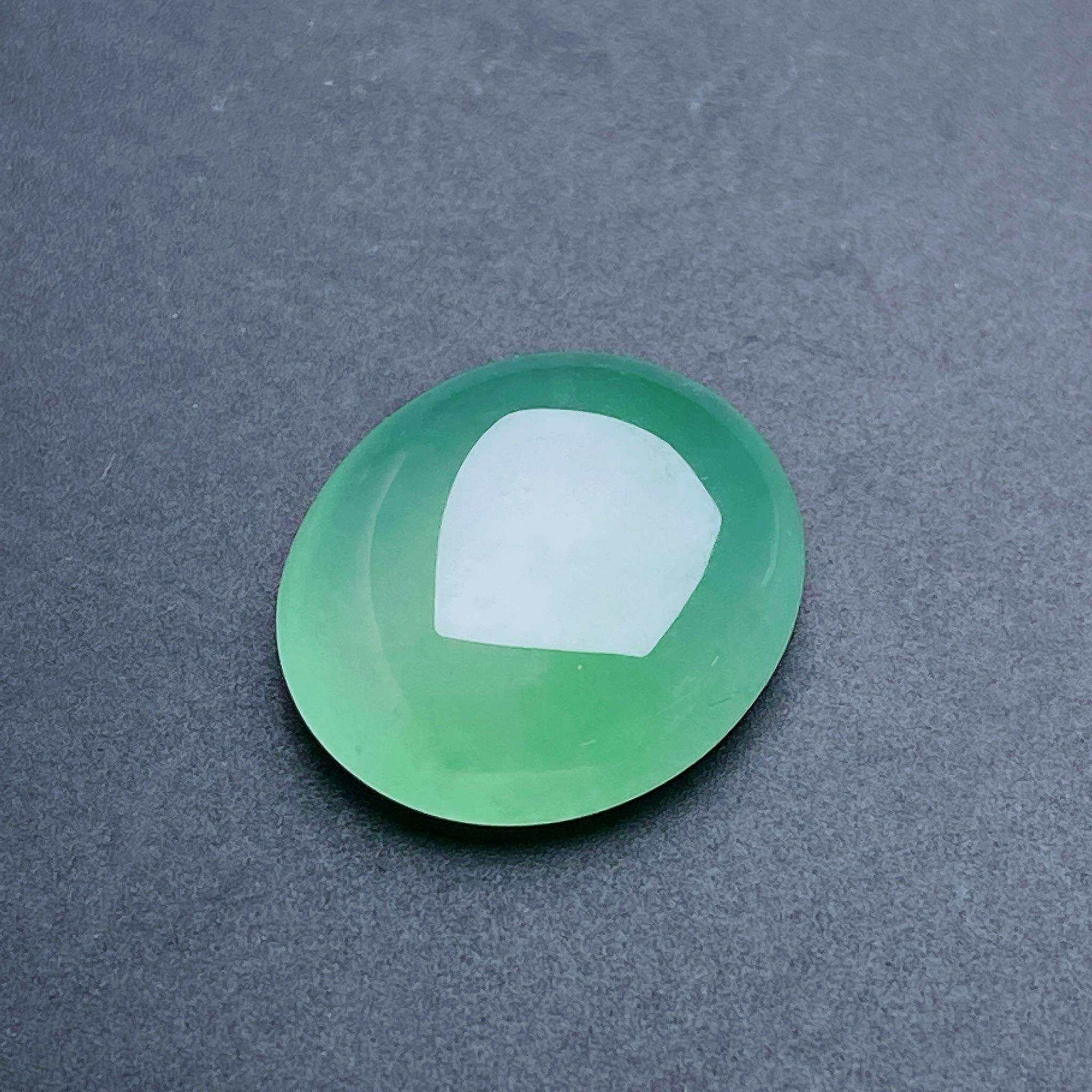 缅甸天然翡翠a货冰晴绿蛋面裸石dmf尺寸:17.5-15.1-6mm