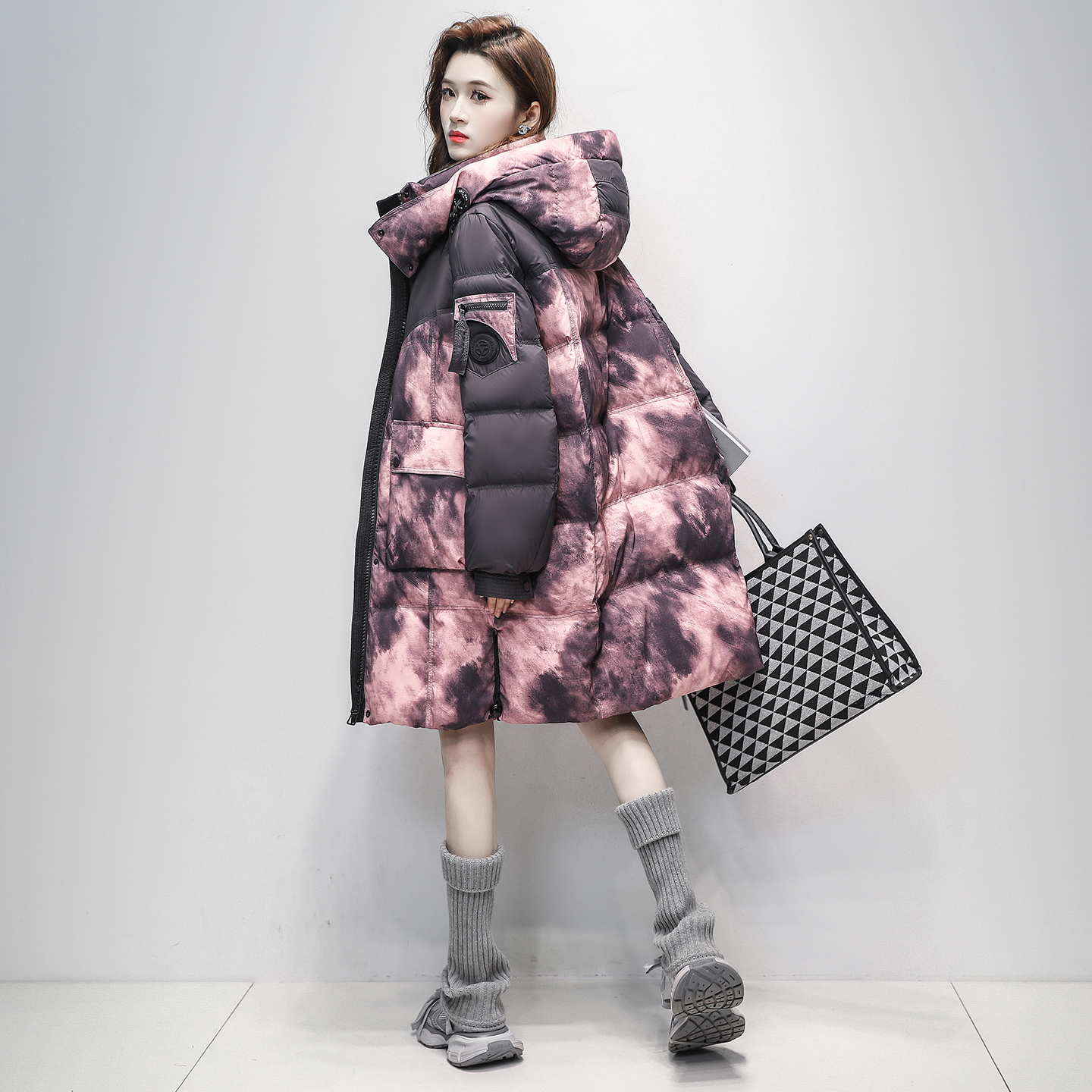 中长款高级感连帽羽绒服女2025冬