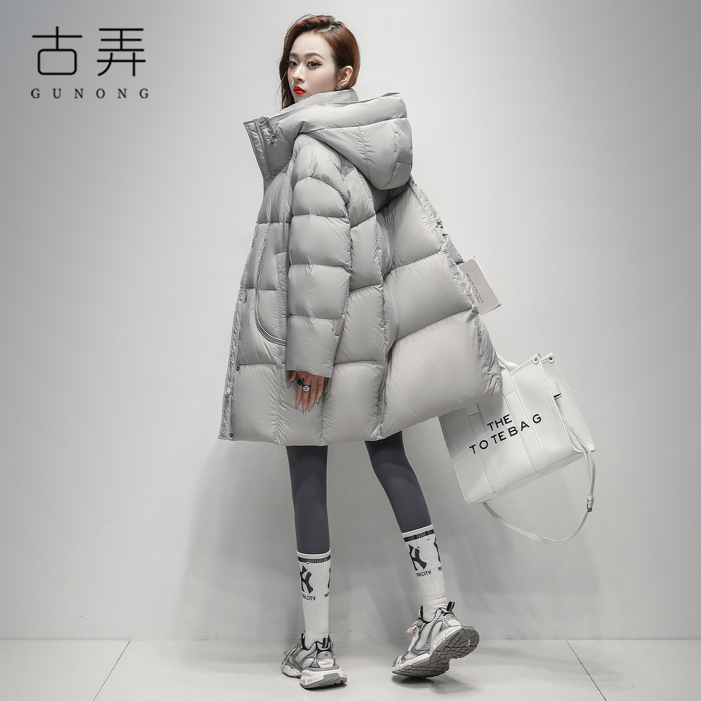 冬季时尚泡芙中长茧型羽绒服2025