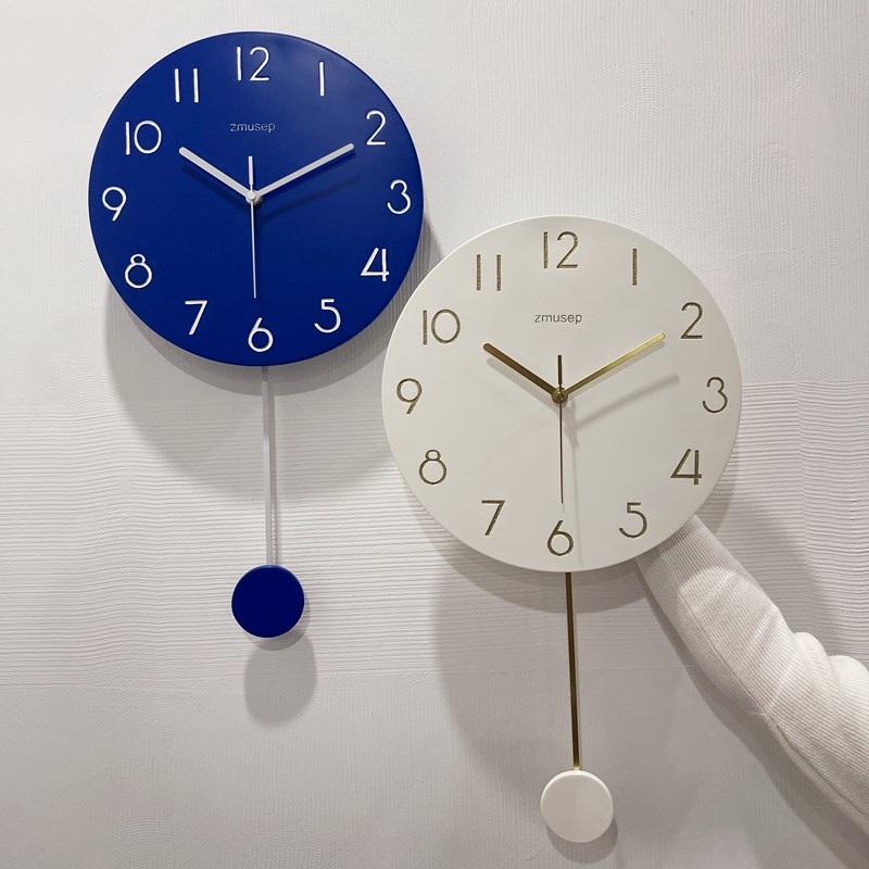 新款现代简约挂钟客厅时尚创意摇摆静音圆形时钟挂墙石.英钟免打