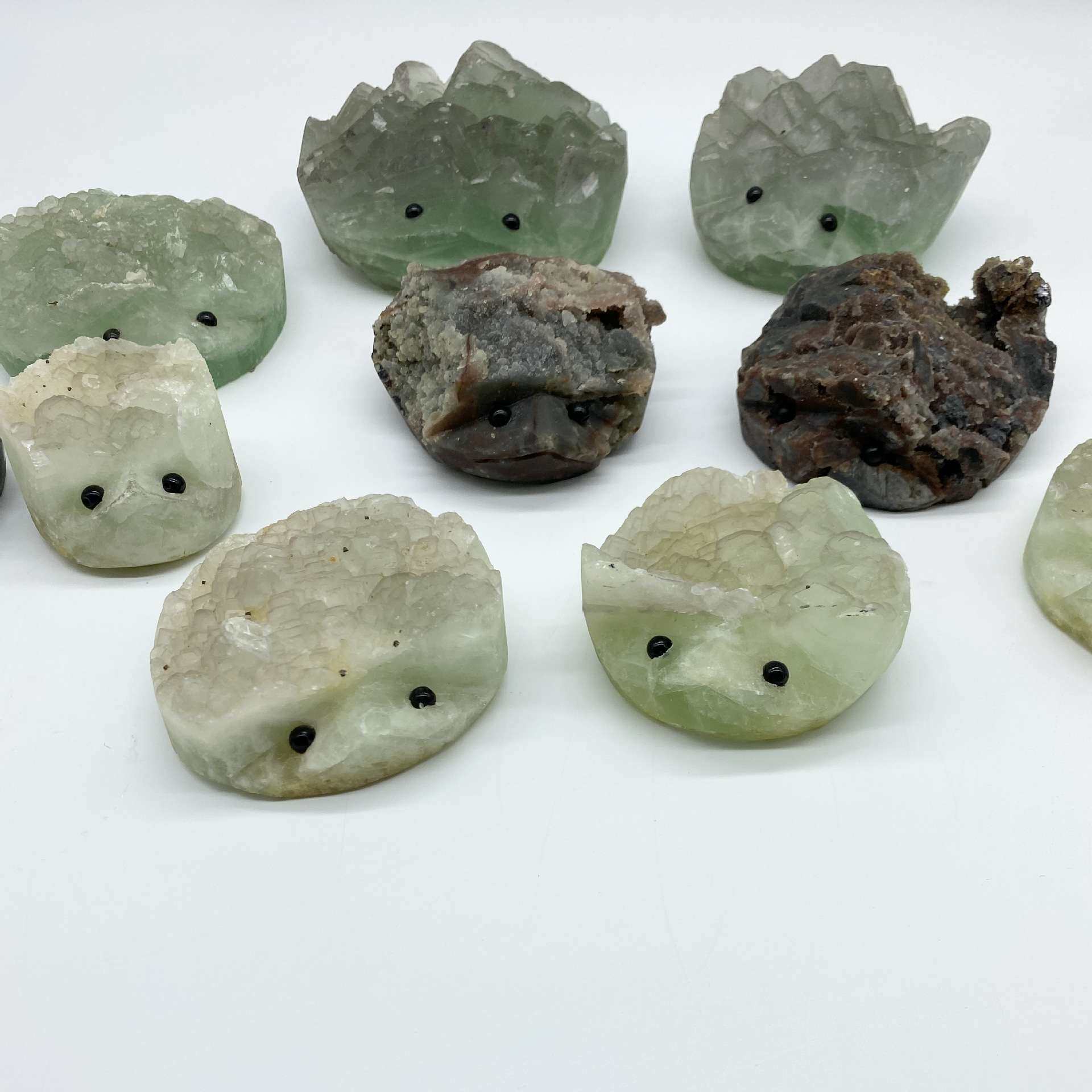 东海工厂 雕刻工艺品摆件莹石水晶石小刺猬精雕拉毛磨砂刺猬