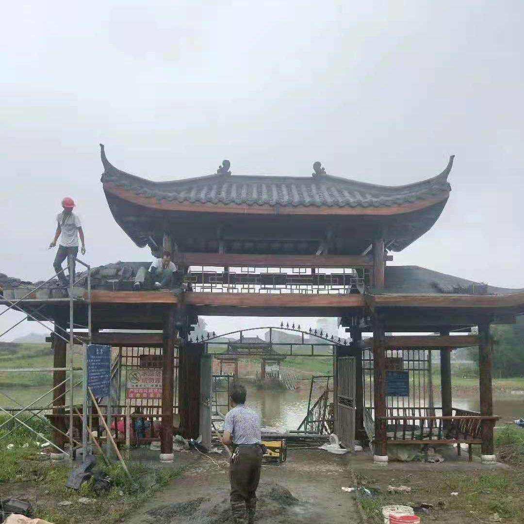大型户外实木双层防腐木屋古建牌楼凉亭度假村山庄门楼仿古村牌坊