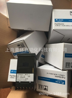 富士控制器PXR7TAY1-8W000-C PXR7TEY1-8W000-C PXR7NCY1-8W000-C
