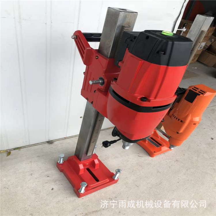 水泥墙面打孔钻眼机 电动路面打孔机 混凝土电动取芯钻机 图片