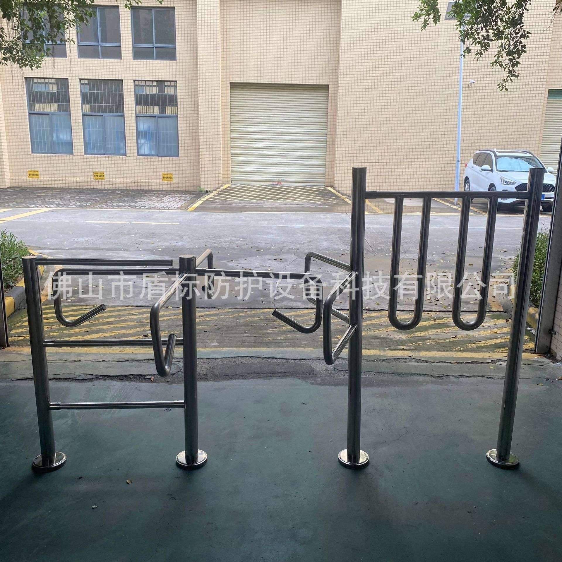超市来图生产单向旋转闸 不锈钢简约机械手动半高单向门 安装简便