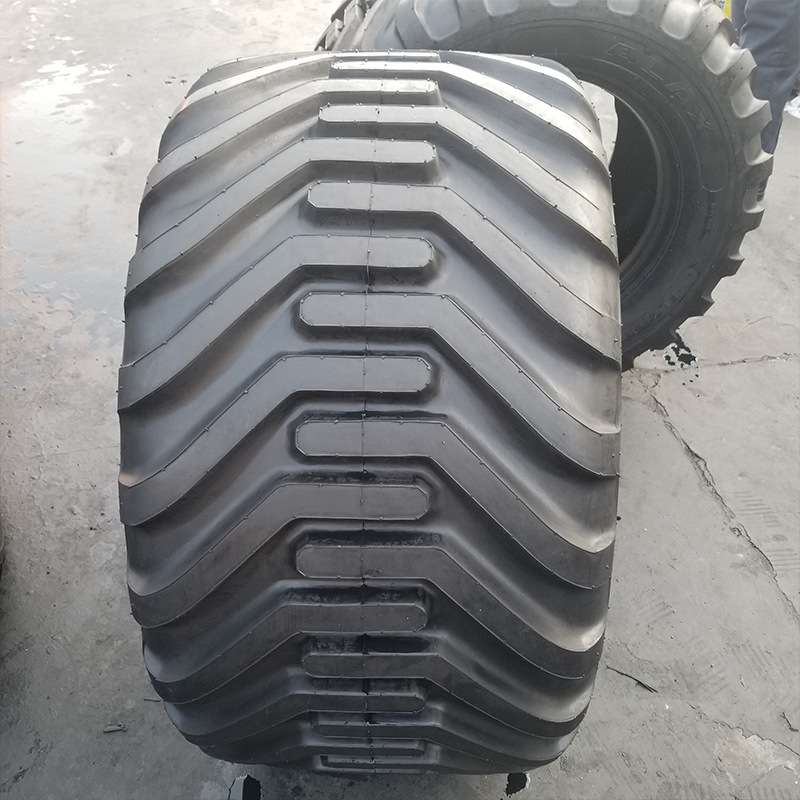 560/45R22.5打捆机轮胎宽基悬浮钢丝真空农业机械轮胎