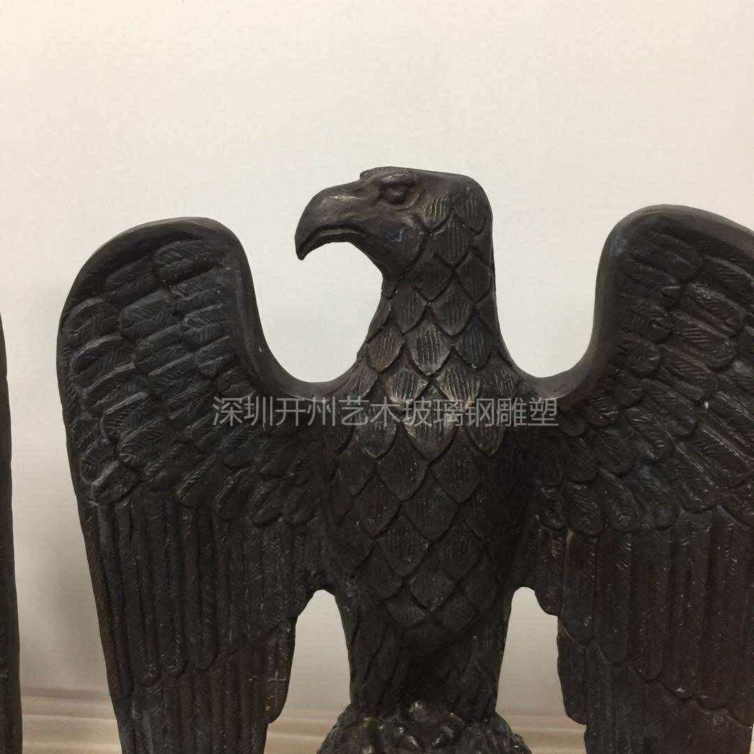 深圳厂家直销动物玻璃钢老鹰雕塑办公区域展示柜摆件 工艺品摆件