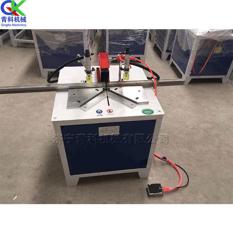 橱柜门晶钢门切割机 木制家具锯切加工设备 直角C角铝型材切角机
