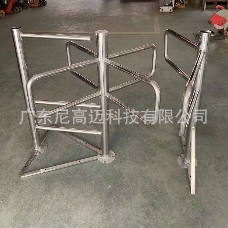 供应不锈钢十字式单向半高旋转闸门景区游乐园进出口机导向通行道