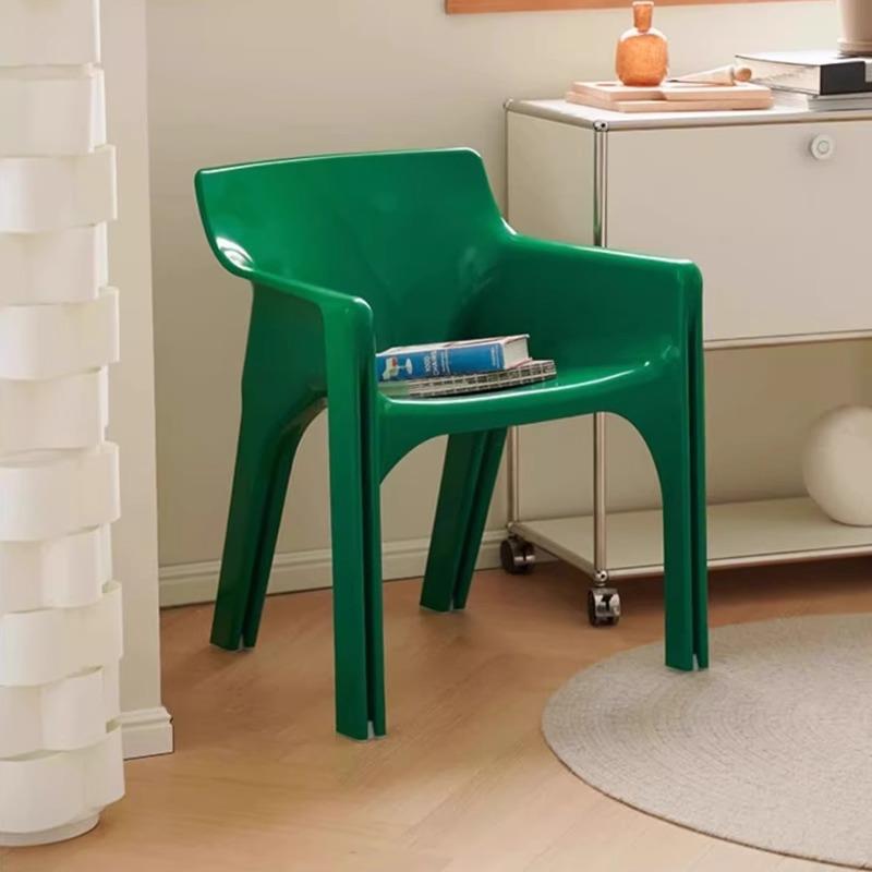 北欧设计师复古餐椅现代简约创意扶手椅家用靠背椅子塑料椅休闲椅