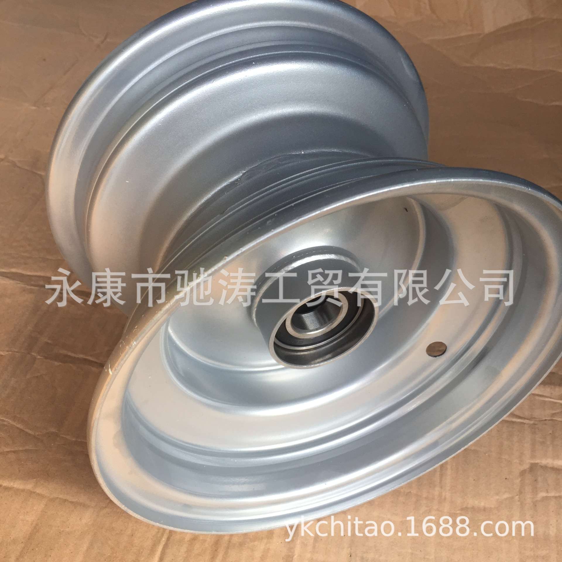 草坪车机械车轴承款8寸轮毂带轴承 可配16x6.50-8轮胎