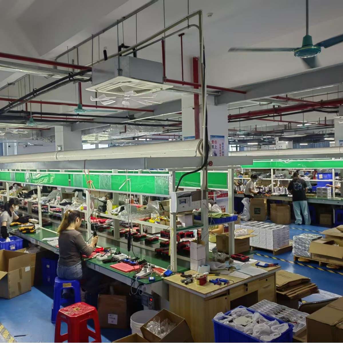 便携车载电瓶1500W大功率夜市摆摊家用停电应急备用储能电源220V