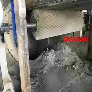 XQ-I电动滚刷清扫器 带宽800/1000/1200输送带尼龙毛刷辊清扫器