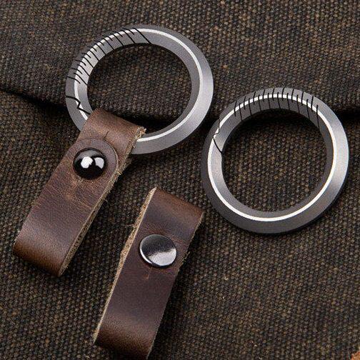 钥匙挂复古纯钛牛皮钥匙扣扣DC创意个性挂件汽车钥匙链挂饰防丢E