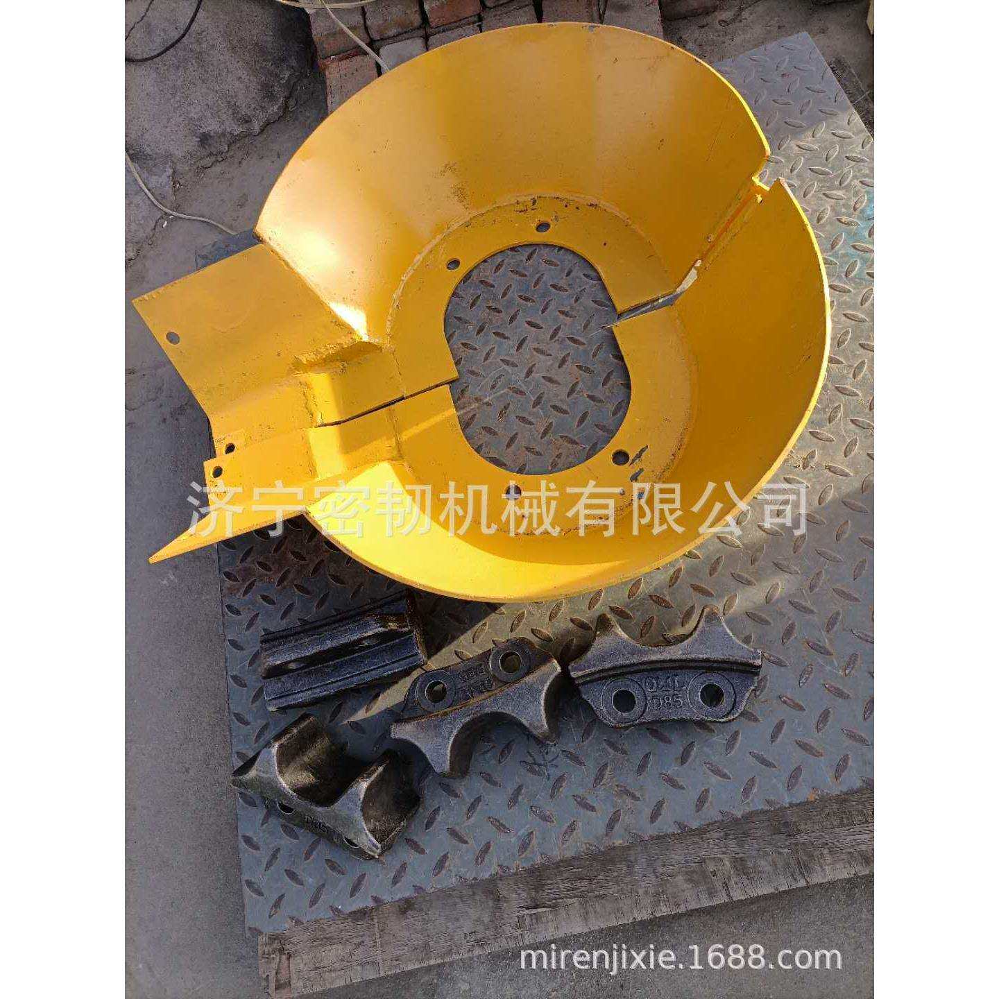 推土机全车配件SD22/SD23/TY220驱动轮罩154-30-11393A