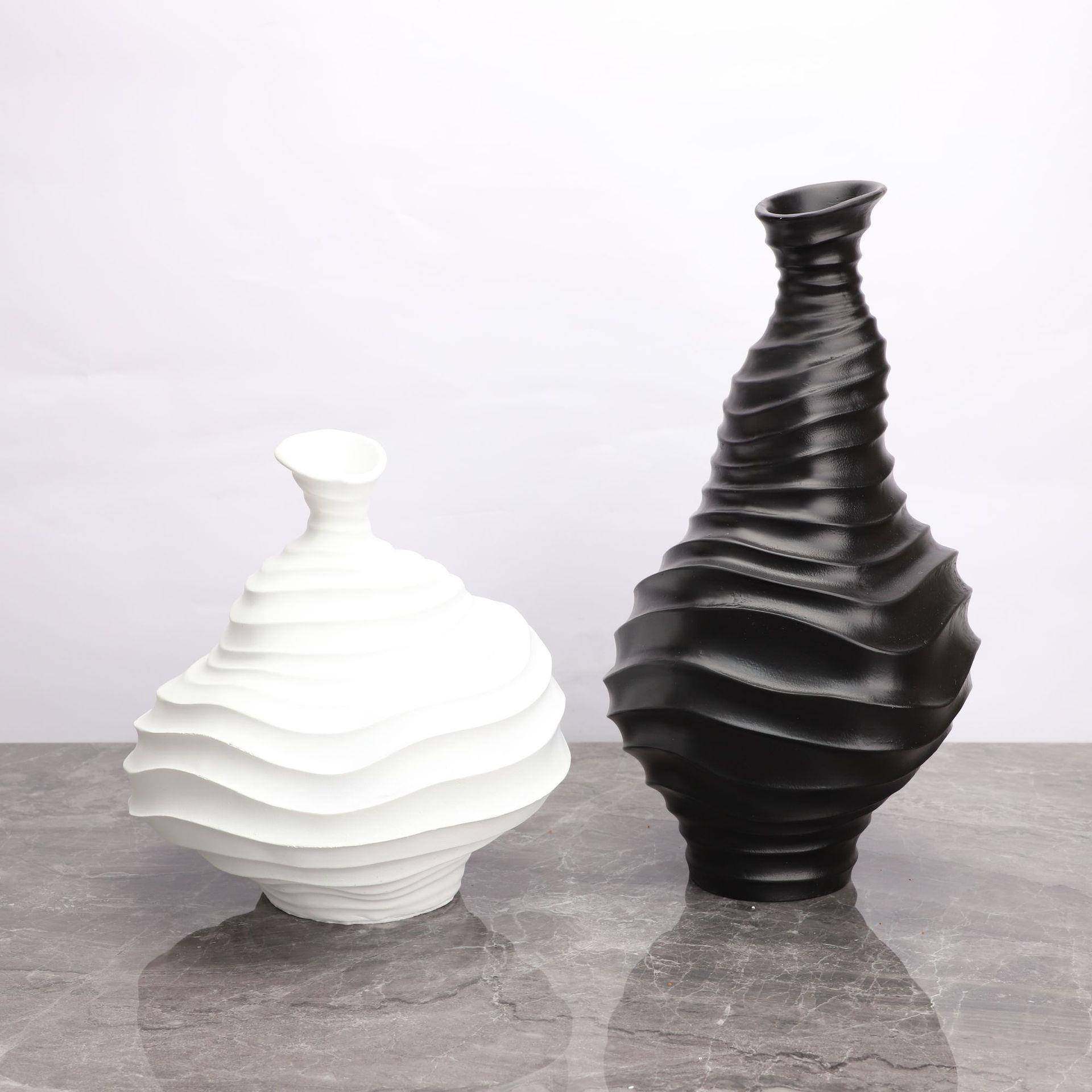 现代简约黑白细口螺纹花器样板间酒店部书房茶几客厅软装饰品摆件