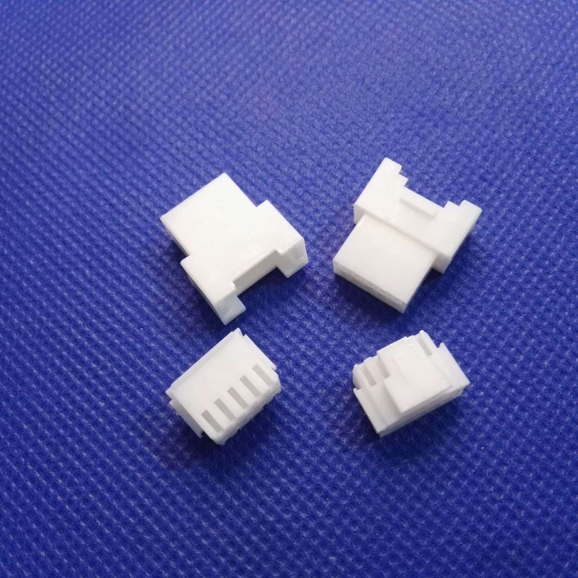 20028-2*2P PHB双排 PHSD2*3R带扣公母胶壳空中对接连接器