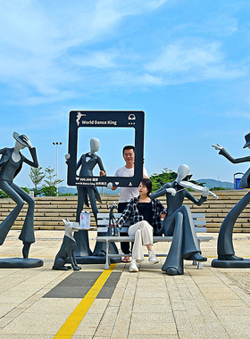 玻璃钢抽象音乐人物雕塑摆件商业街广场网K红打卡拍照美陈装饰小