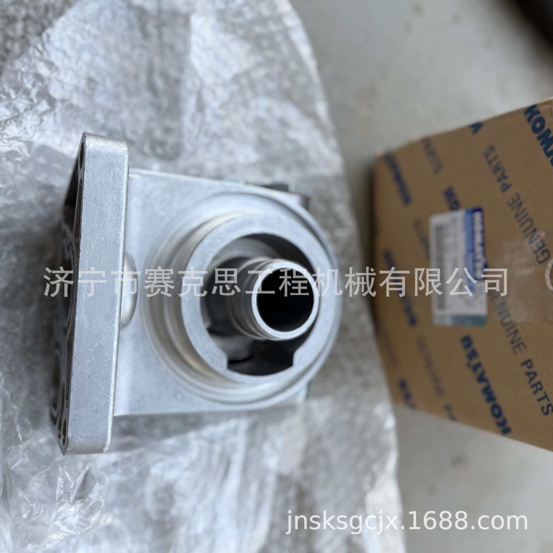适用SA6D140E-3发动机机油滤芯座 6217-51-5605 济宁赛克思