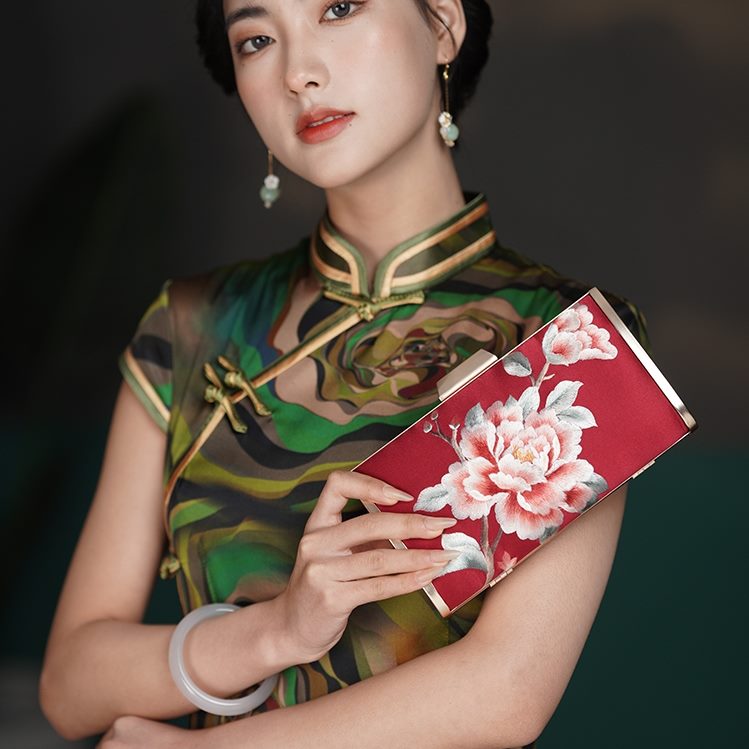刺绣宴会包真丝旗袍包包中国风新款搭配妈妈款单肩包复古女手拿包