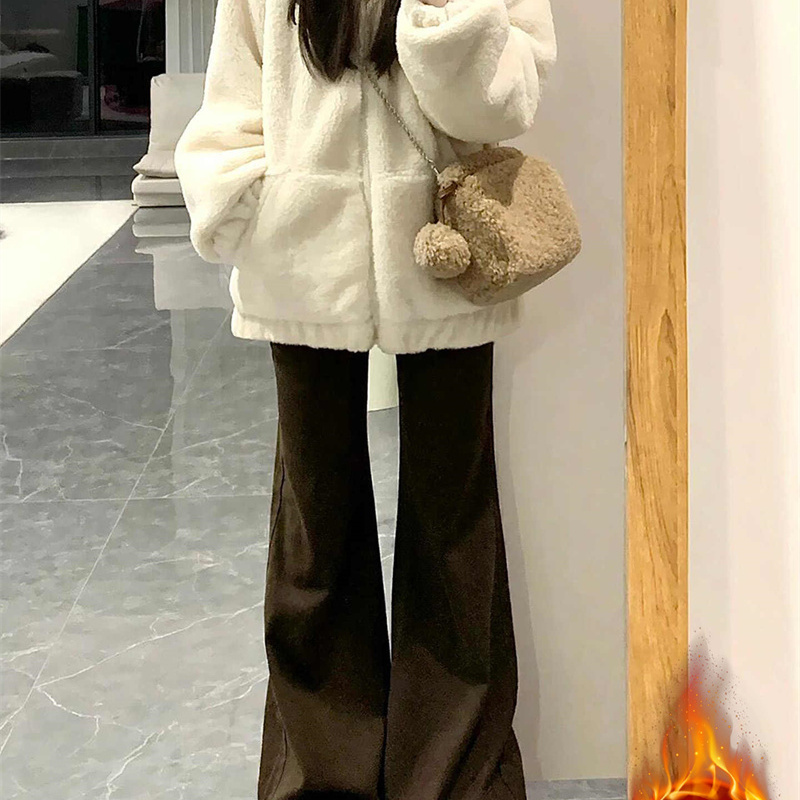 复古棕色牛仔裤女2025秋冬加绒大码胖mm梨型身材显瘦不贴腿微喇裤