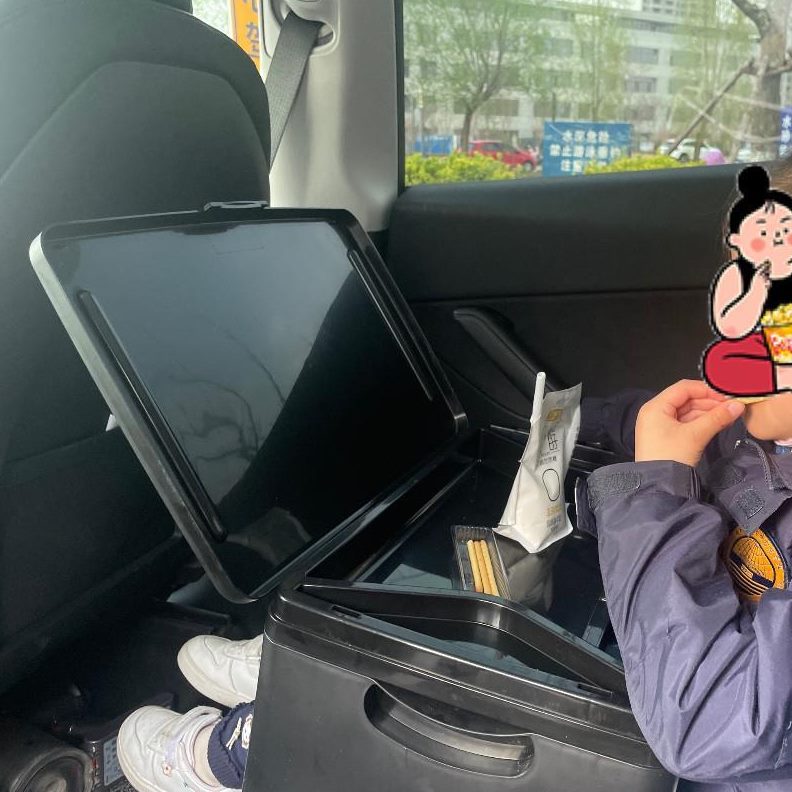 后排吃饭式携收纳副驾驶车内洒好车载小桌板前可排防工作台折叠餐